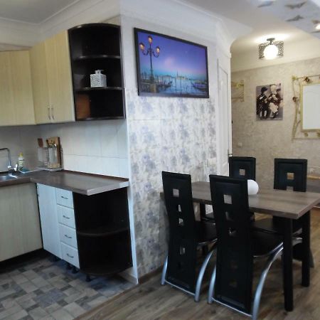 Студия В Центре Скала Khmel'nyts'kyy Ngoại thất bức ảnh